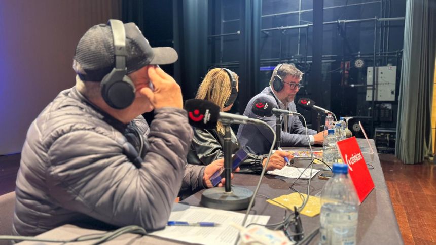 El alcalde de San Bartolomé, Isidro Pérez, en el programa especial con motivo de la Semana Cultural.