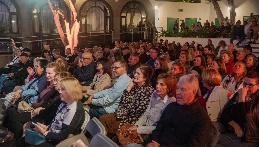El público abarrotó la Recova