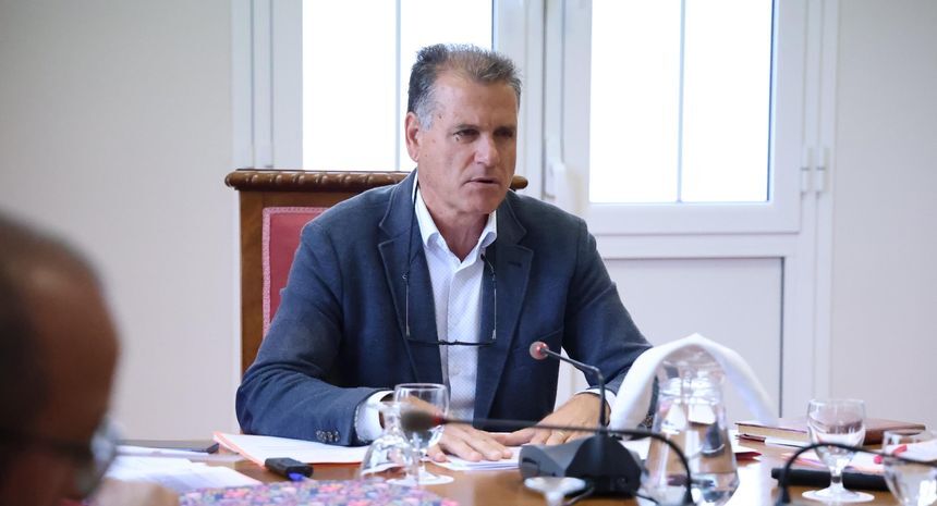 Domingo Cejas presidió el encuentro del Consorcio del Agua.