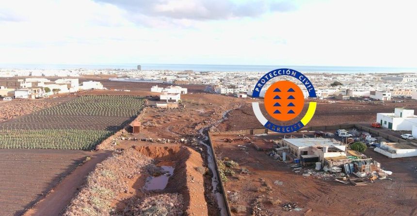 Imagen de Protección Civil tras la lluvia con la salida del agua