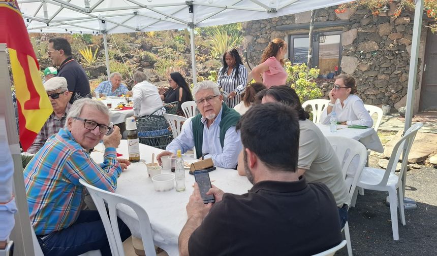 Alguna de las personas que participó en la comida.
