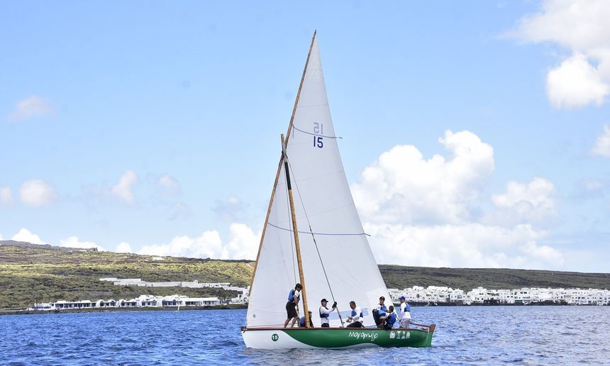 TROFEO MUNICIPIO DE HARÍA VELA LATINA (7) (1)