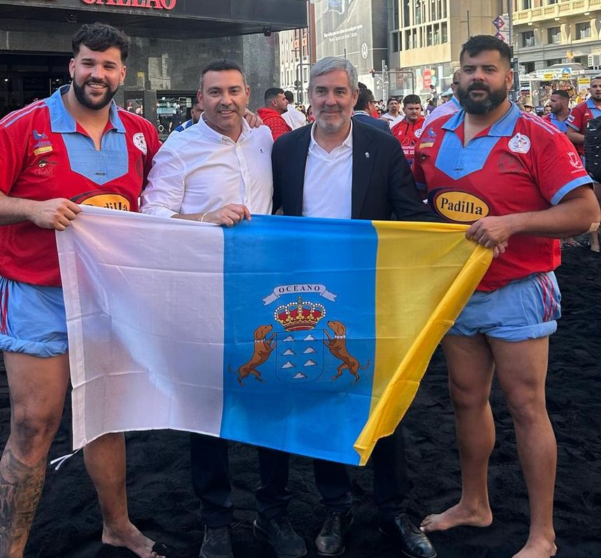 El presidente del Cabildo de Lanzarote y el presidente del Gobierno canario también estuvieron al lado de los luchadores