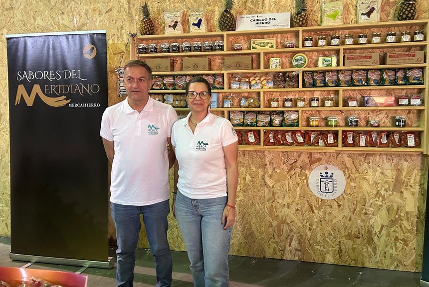 Stand del Cabildo de El Hierro que acudió bajo el paraguas de MercaHierro.