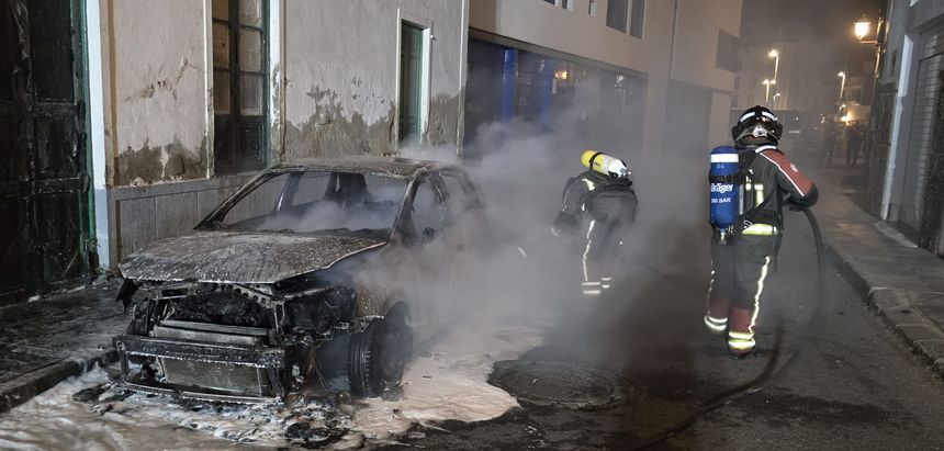 Los bomberos actuaron con rapidez en un incidente no exento de peligro.