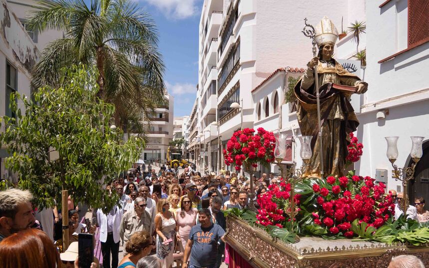 Celebrations of San Ginés Patron Saint in Arrecife: A Day of Faith and Community Involvement