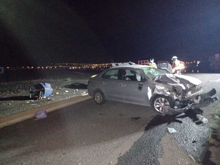 Vehicle Collides with Containers on LZ-504 in Tías