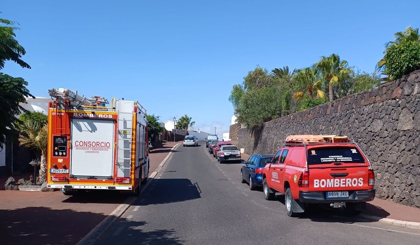 Firefighters in Puerto del Carmen where they conducted the intervention.