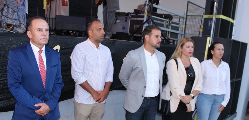 El alcalde y su equipo de gobierno estuvieron presentes en todos los actos.