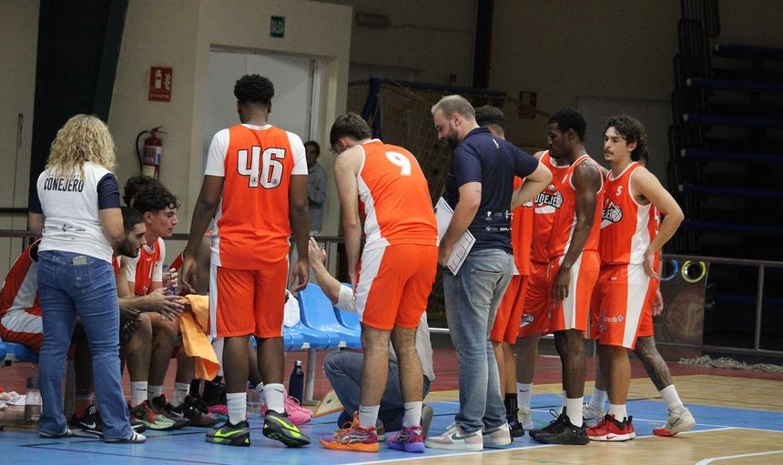 Imagen del encuentro de baloncesto.