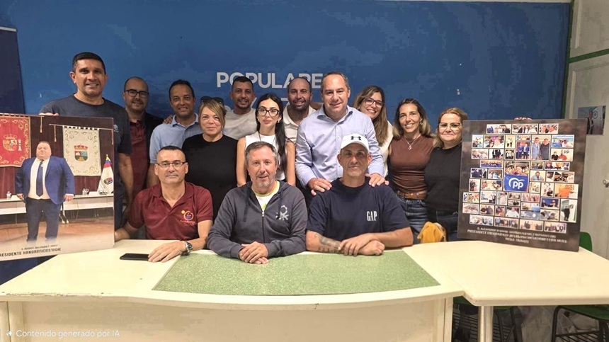 El presidente local Juan Monzón junto a algunos miembros del Comité de Yauza