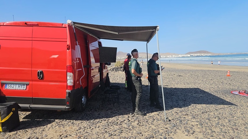 Guardia Civil en Famara.