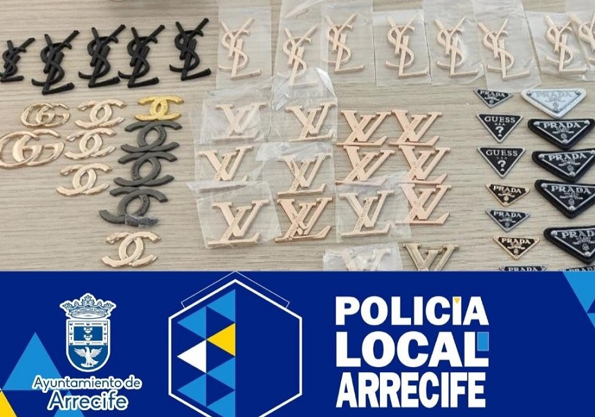 Etiquetas y logos que se utilizaban para falsificar los artículos. 
