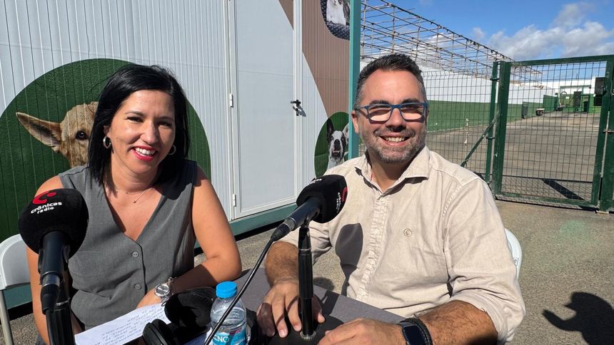Abigail González y Echedey Eugenio, concejala de Cultura y Teniente de Alcalde del Ayuntamiento de Arrecife.