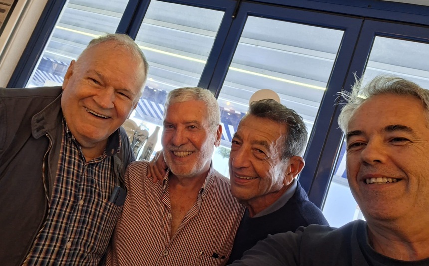 Tres históricos del PSOE de Lanzarote como Guillermo León Ruso, Carmelo García Déniz y Segundo Rodríguez con Víctor San Ginés.