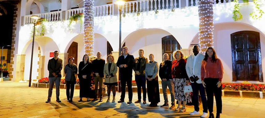Los concejales del Gobierno municipal durante la puesta en escena.