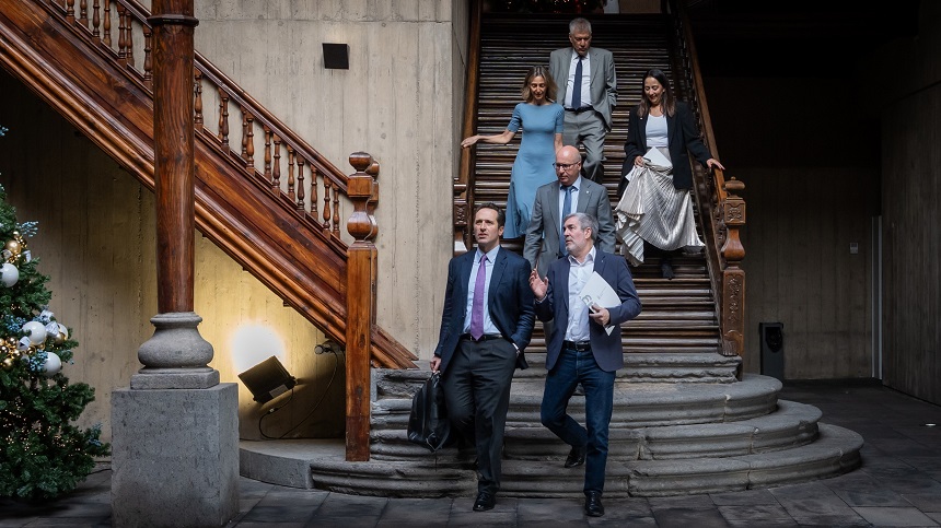 Clavijo acompañando a las personas que han participado con él.