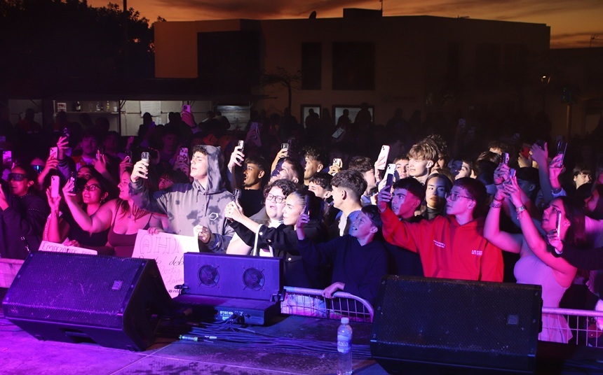 Público en Playa Blanca