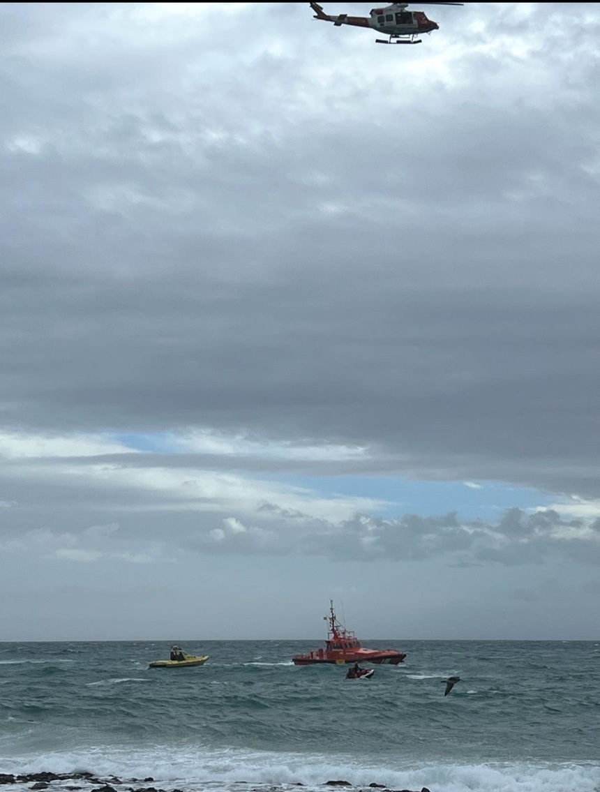 En el rescate trabajó también el helicóptero de emergencias.