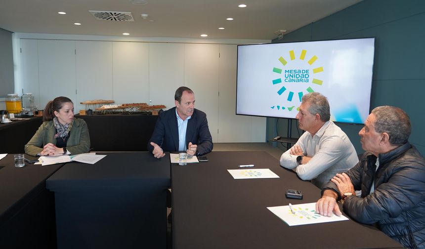Encuentro con el ex presidente local de Nueva Canarias y del PP, Alejandro Díaz