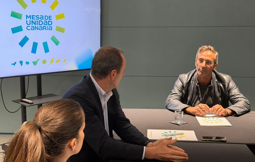 El líder de CC en Lanzarote, Pedro San Ginés, también acudió a la reunión