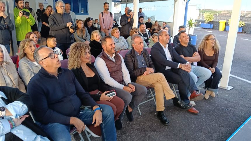 La gente disfrutó con las anécdotas que fue contando José Luis Hernández