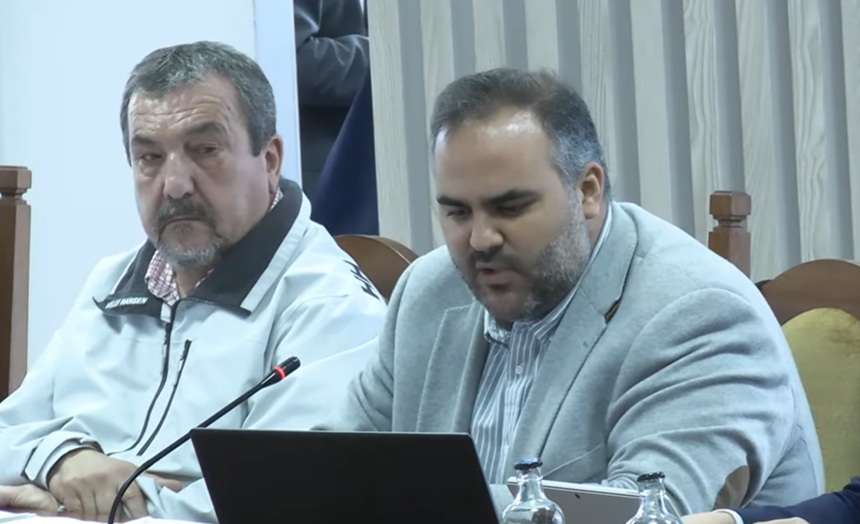 Samuel Martín este viernes durante el pleno en una de sus intervenciones.