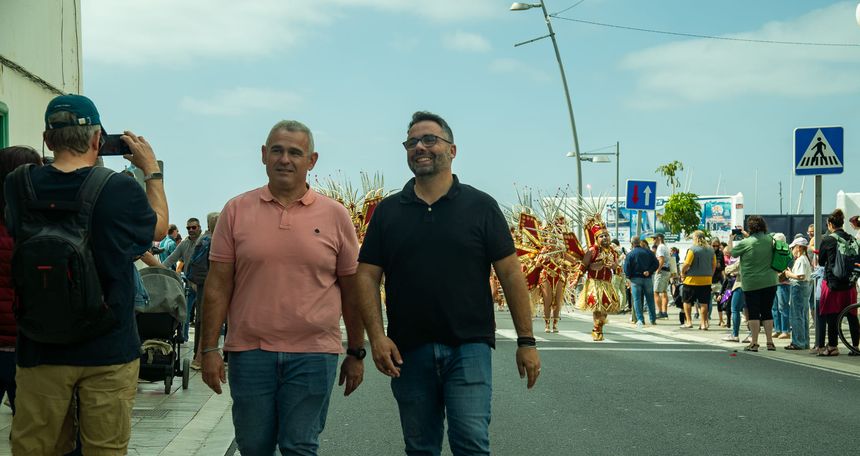El concejal de Limpieza y el de Festejos estuvieron atentos a todo lo que sucedió en el recorrido