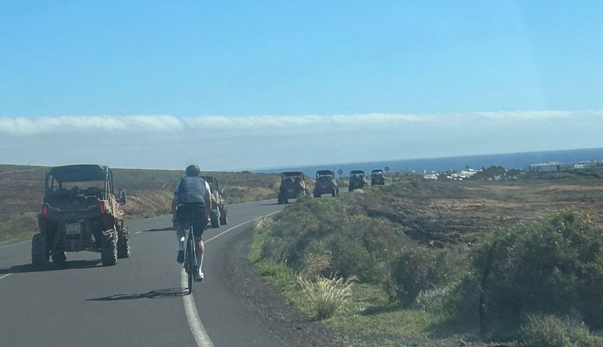 Lo que se supone que es una Vía Ciclista es realmente peligrosa para los deportistas