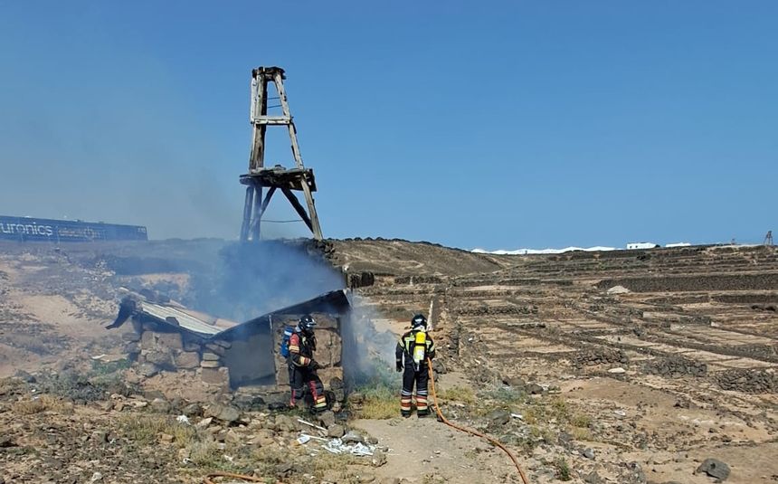 Los bomberos se hicieron en pocos minutos con el control de la situación