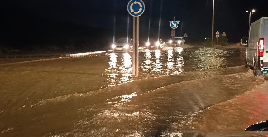 Ya de noche algunas zonas parecían intransitables