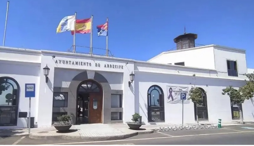 Fachada del Ayuntamiento de Arrecife. 