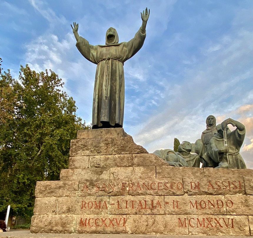 Monumento a San Francisco en Roma.