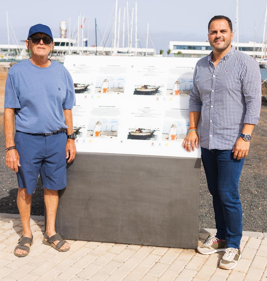 El alcalde Yonathan de León impulsó la reposición de las placas y este monolito con la historia de estos pescadores que fueron asesinados