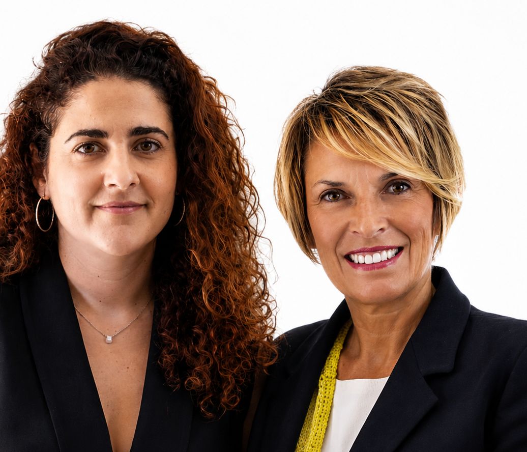 Betsaida González y Elena Máñez